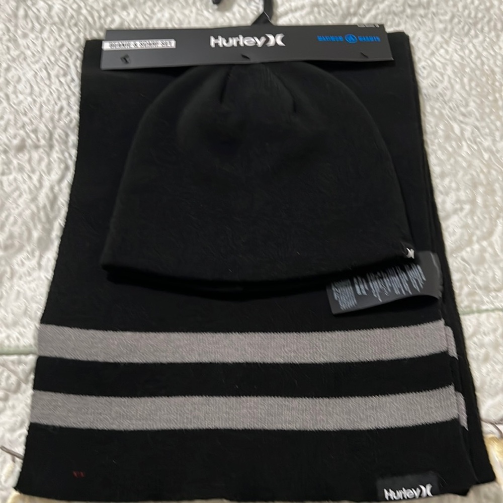 Hurley Men's Winter Hat Set - Beanie and Scarf